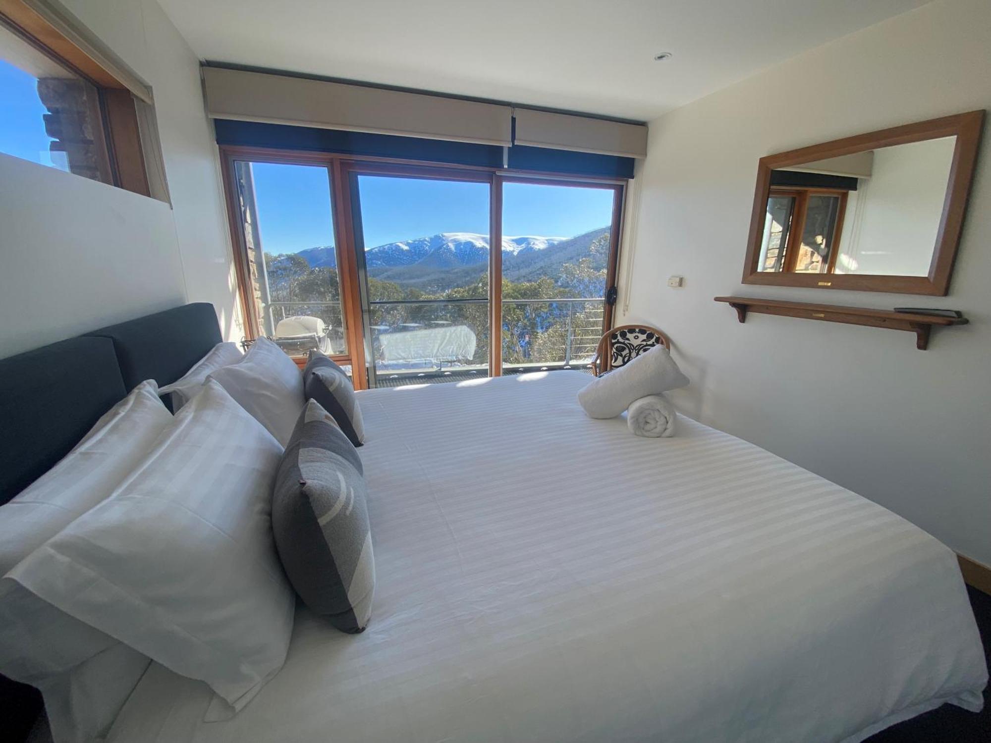 Alpine Woodsmoke Apartments Falls Creek Eksteriør billede