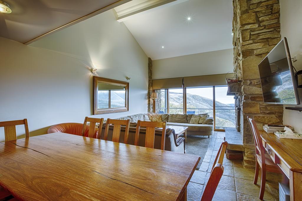 Alpine Woodsmoke Apartments Falls Creek Eksteriør billede